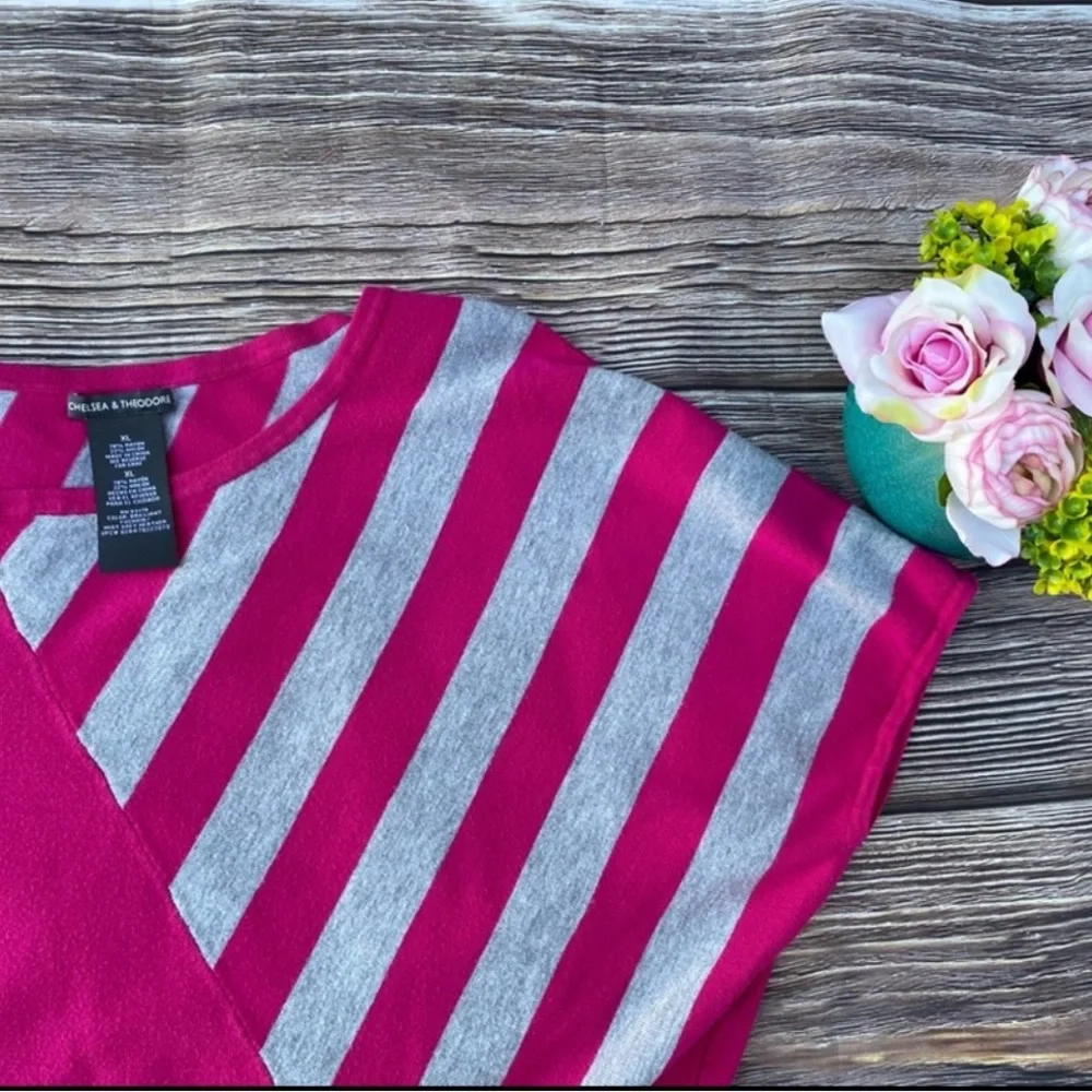 Chelsea & Theodore Pink Gray Asymmetrical Top | XL | Striped Statement Blouse - Picture 3 of 7